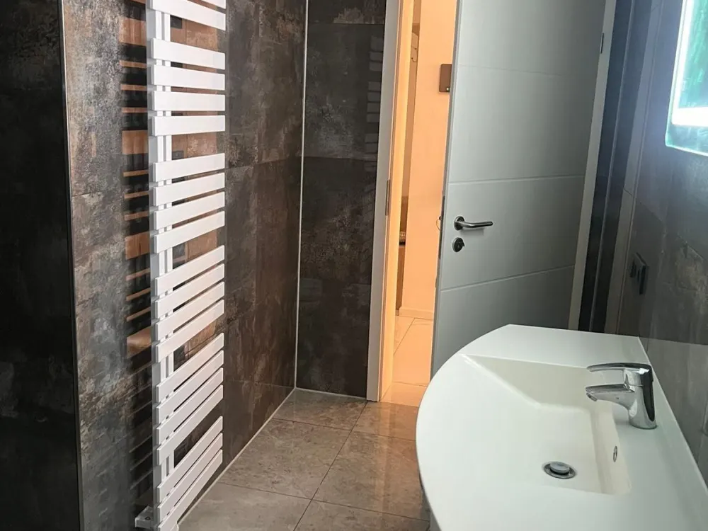 5 zımmer wohnung ın Raunheım 125 m2 sofort freı dırekt vom eıgent