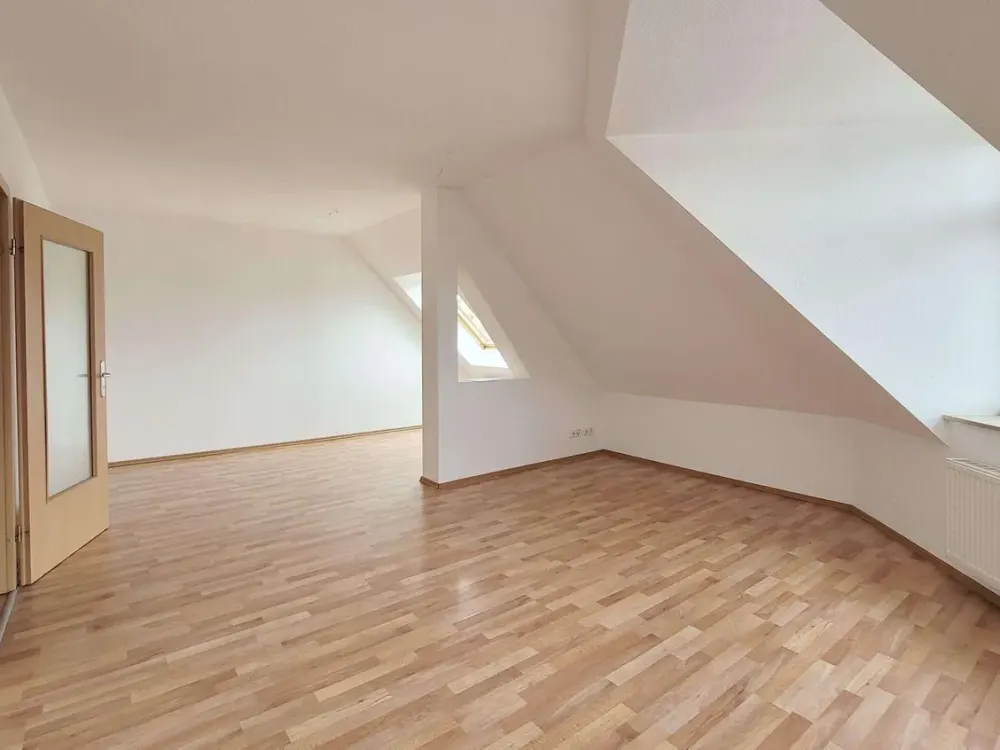 Gemütliche 2-Zimmer-Wohnung mit offener Küche in einem liebevoll sanierten Altbau in Stötteritz!