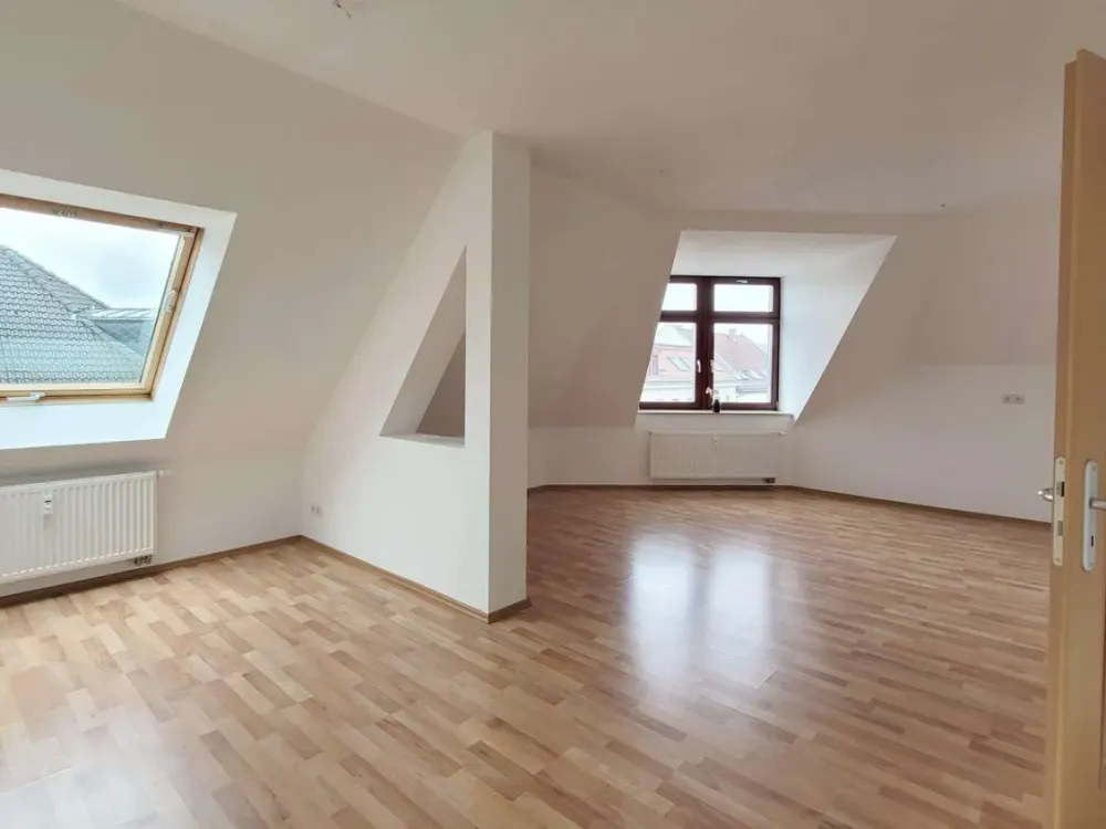 Gemütliche 2-Zimmer-Wohnung mit offener Küche in einem liebevoll sanierten Altbau in Stötteritz!