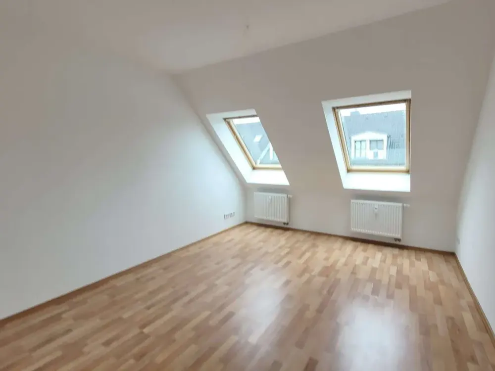Gemütliche 2-Zimmer-Wohnung mit offener Küche in einem liebevoll sanierten Altbau in Stötteritz!