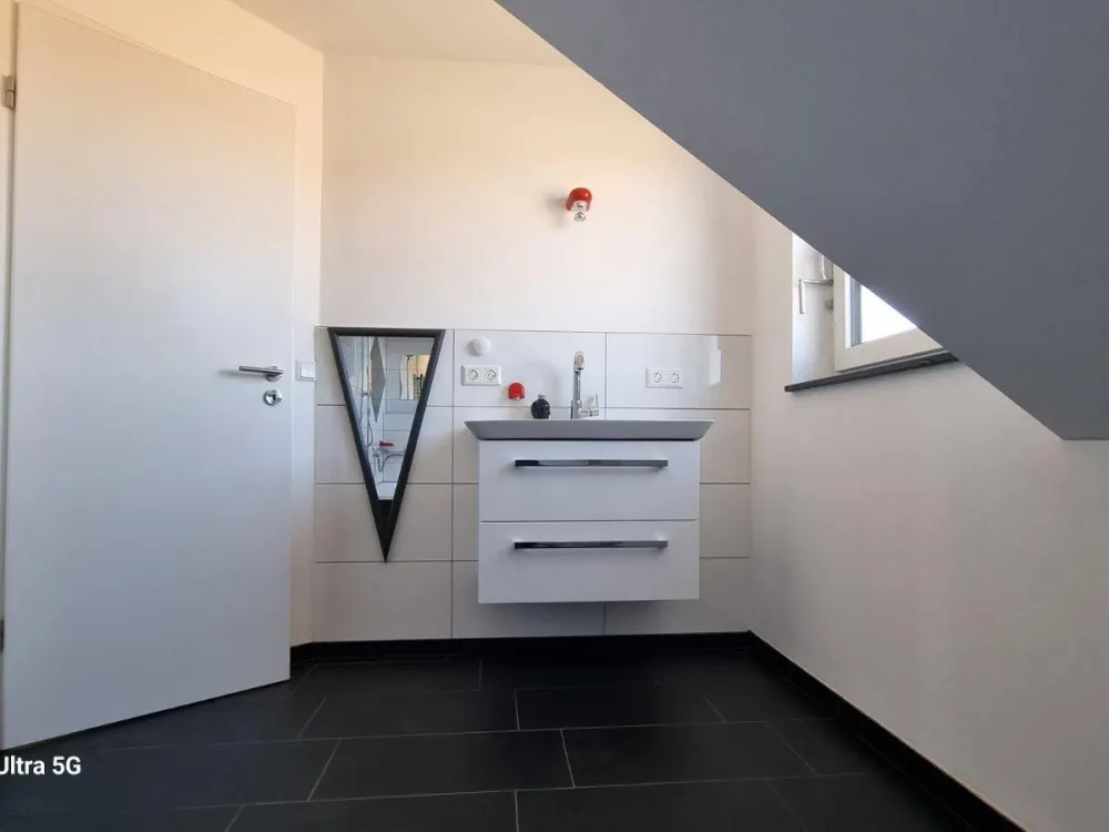 3,5 Zimmer Wohnung Dachgeschoss Friedrichshafen-Waggershausen
