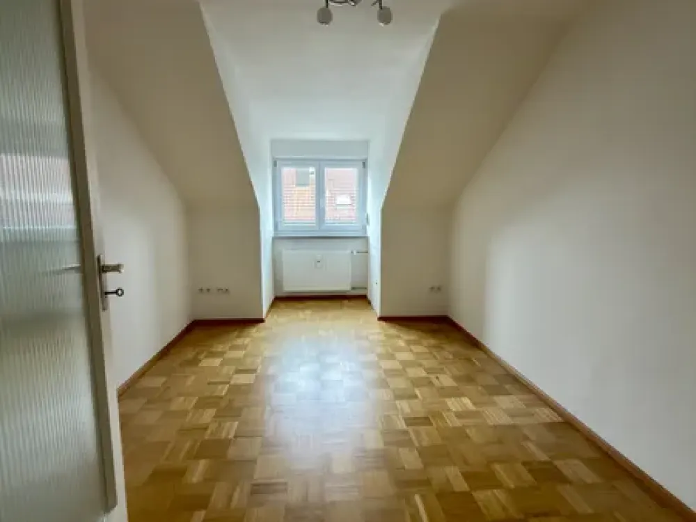 Praktische 4-Zimmer-Wohnung in München Bogenhausen