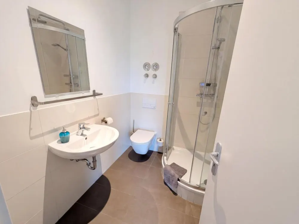 Möbliertes 1-Zimmer-Apartment, All-Inclusive, Wohnen auf Zeit / Furnished Studio, All-Inclusive