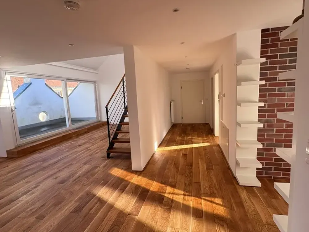 Dreamlike beautiful 4.5-room attic maisonette apartment in an impressive old building in Stuttgart West