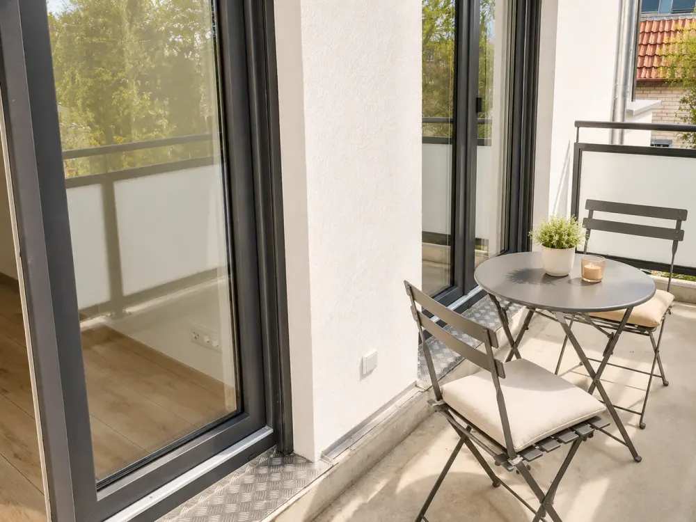 Moderne 2-Zimmer-Wohnung mit großem Balkon, Keller und Stellplatz