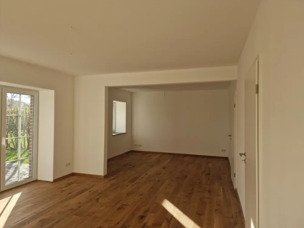 Elegant 4-Room Maisonette Apartment with Terrace and Outdoor Parking Spaces in Everswinkel