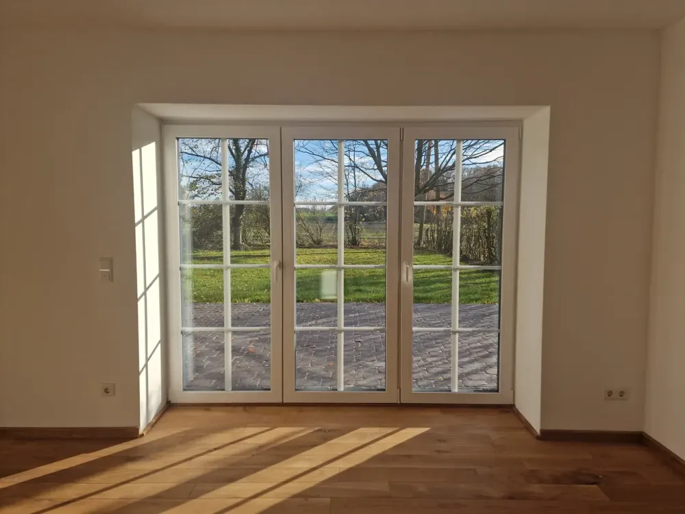 Elegant 4-Room Maisonette Apartment with Terrace and Outdoor Parking Spaces in Everswinkel