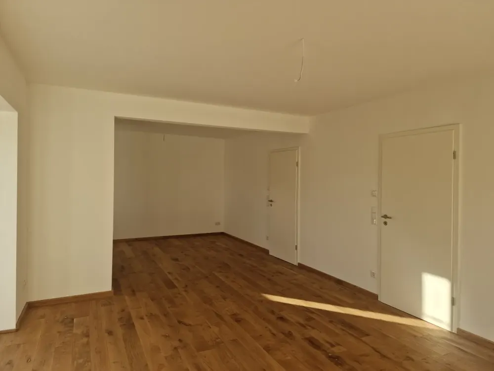 Elegant 4-Room Maisonette Apartment with Terrace and Outdoor Parking Spaces in Everswinkel