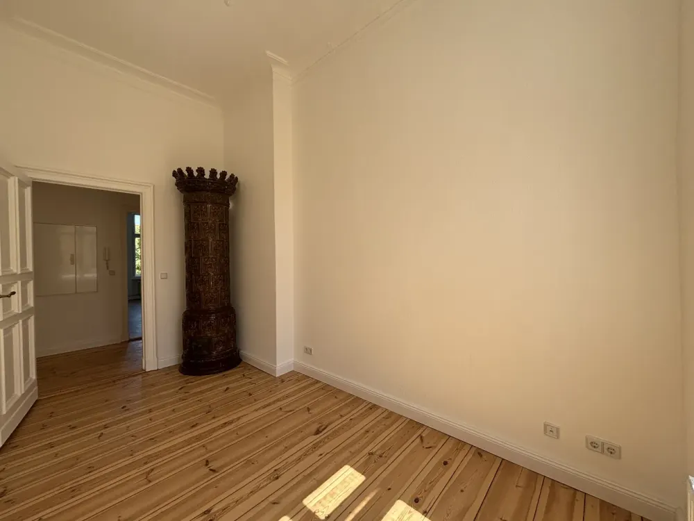 Dachgeschoss-Highlight in charmanten Altbau