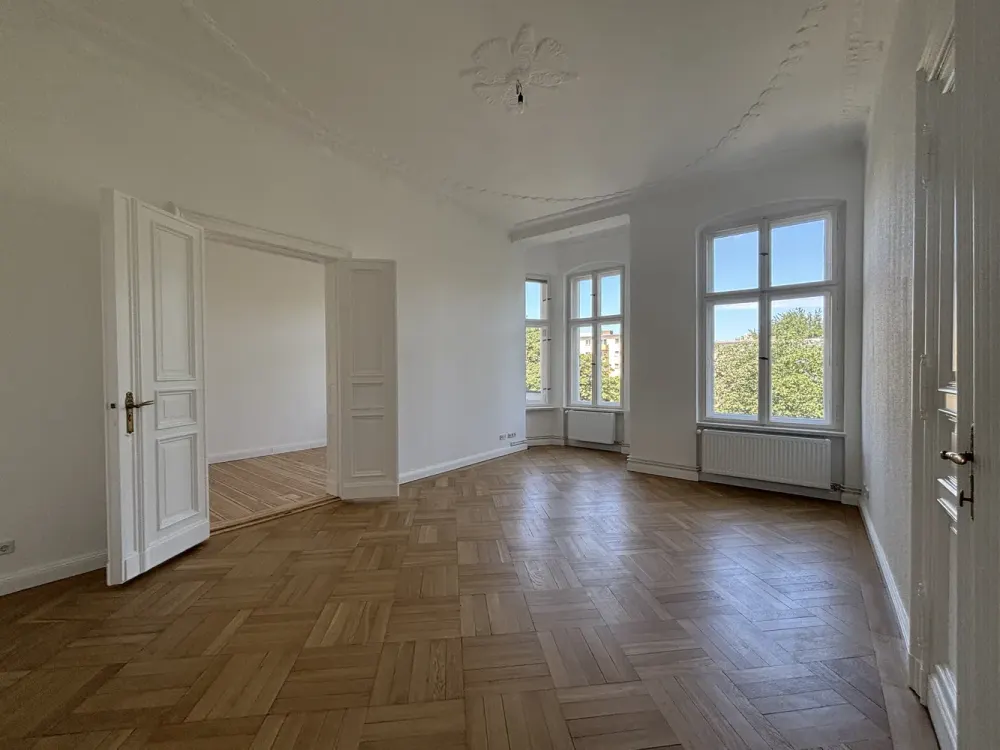 Dachgeschoss-Highlight in charmanten Altbau