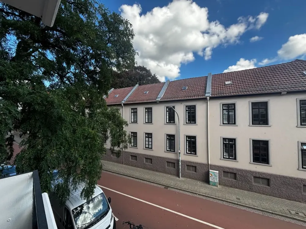 Centrally Located Spacious 2-Room Apartment with 2 Balconies