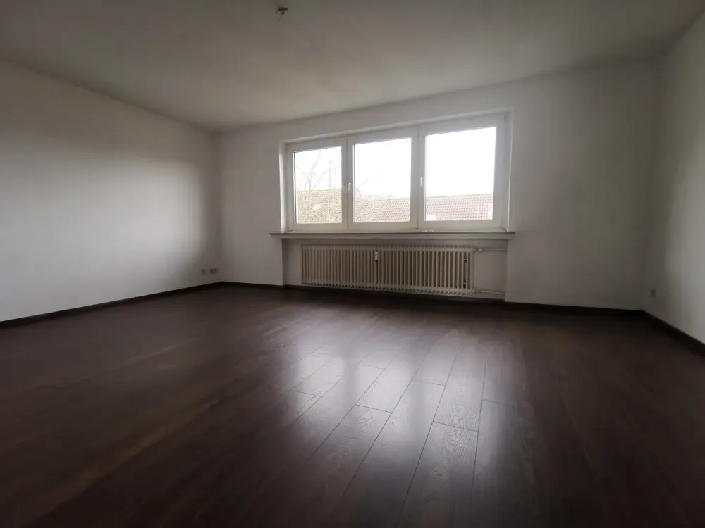 Renovierte 3 1/2 Z.Whg. (K/D/B) mit Balkon, Nähe Stadtgarten & Allg. Krankenhaus