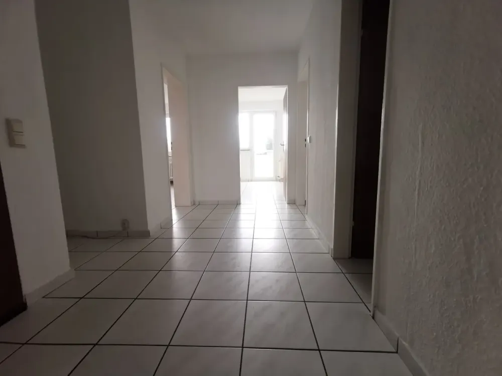 Renovierte 3 1/2 Z.Whg. (K/D/B) mit Balkon, Nähe Stadtgarten & Allg. Krankenhaus