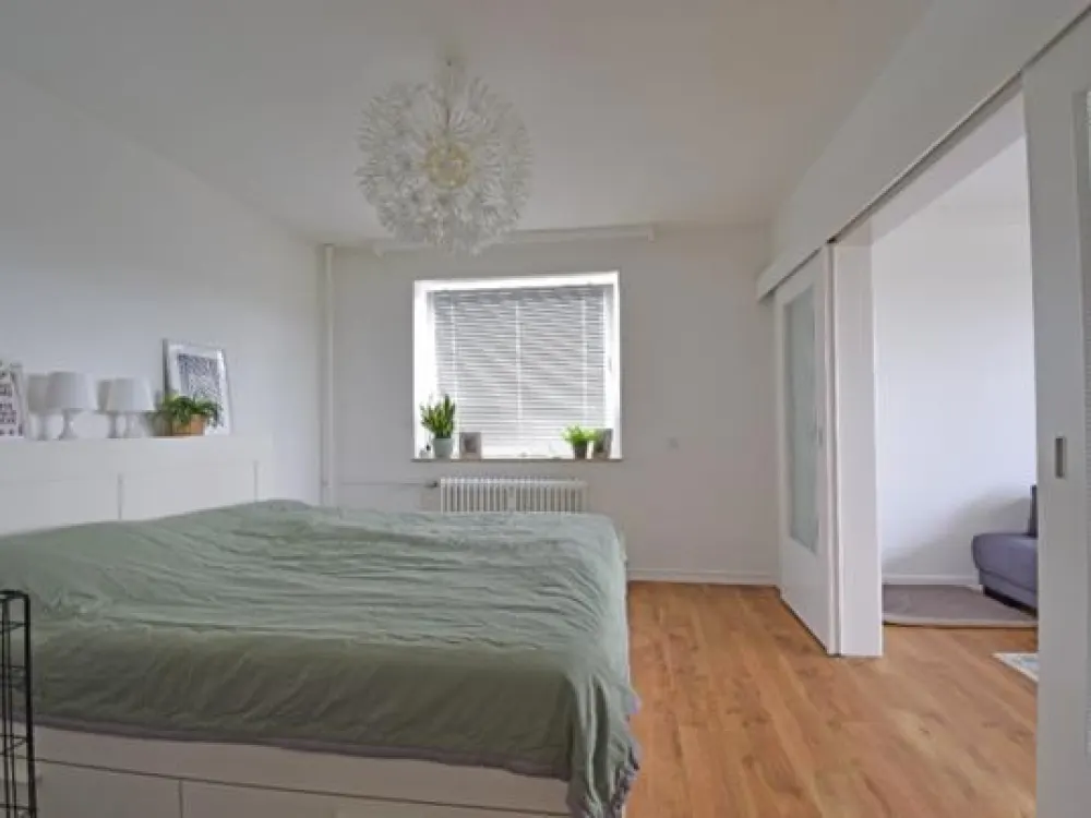 Einmaliger Weitblick: "Zentrale 3,5-Zimmer-Wohnung im Herzen von Reinbek"