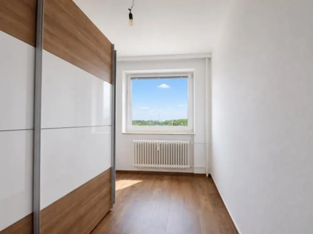 Einmaliger Weitblick: "Zentrale 3,5-Zimmer-Wohnung im Herzen von Reinbek"