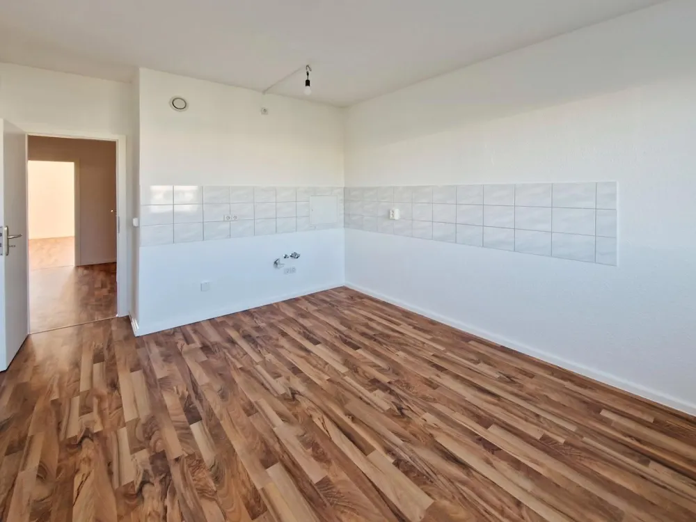 Große Tageslichtküche, 3-Zimmer und Balkon! Ihre neue Wohnung wartet hier!