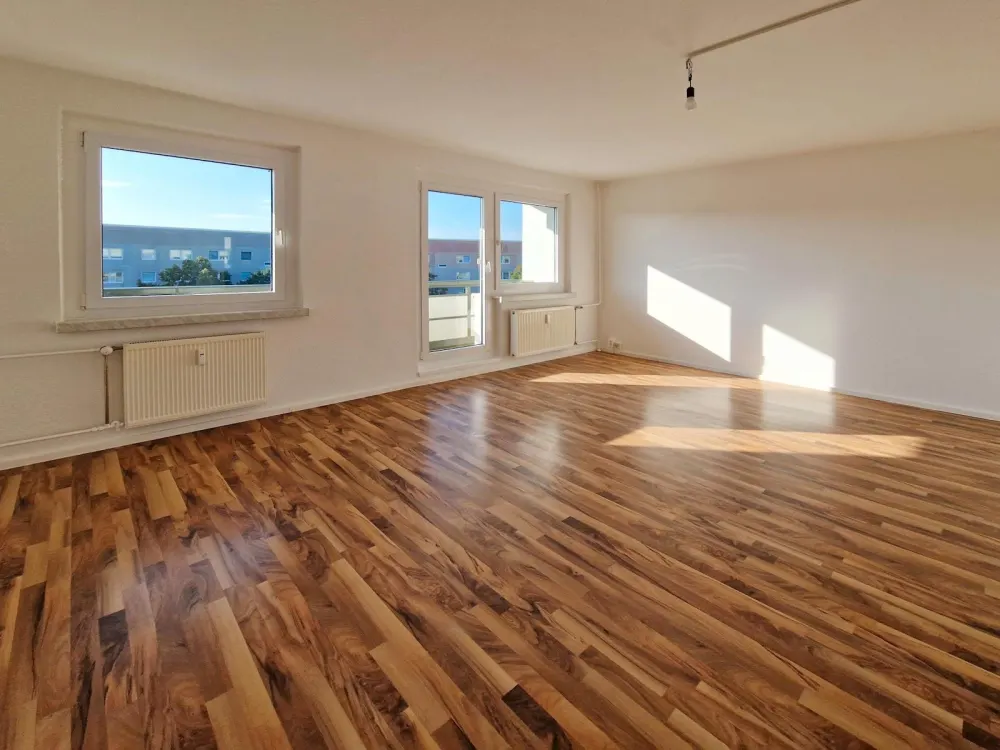 Große Tageslichtküche, 3-Zimmer und Balkon! Ihre neue Wohnung wartet hier!