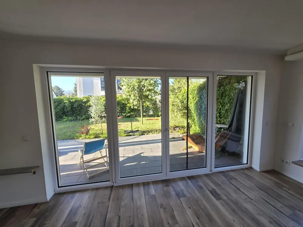 Wohnen mit Hausgefühl: Eigener Garten, große Terrasse & viel Licht