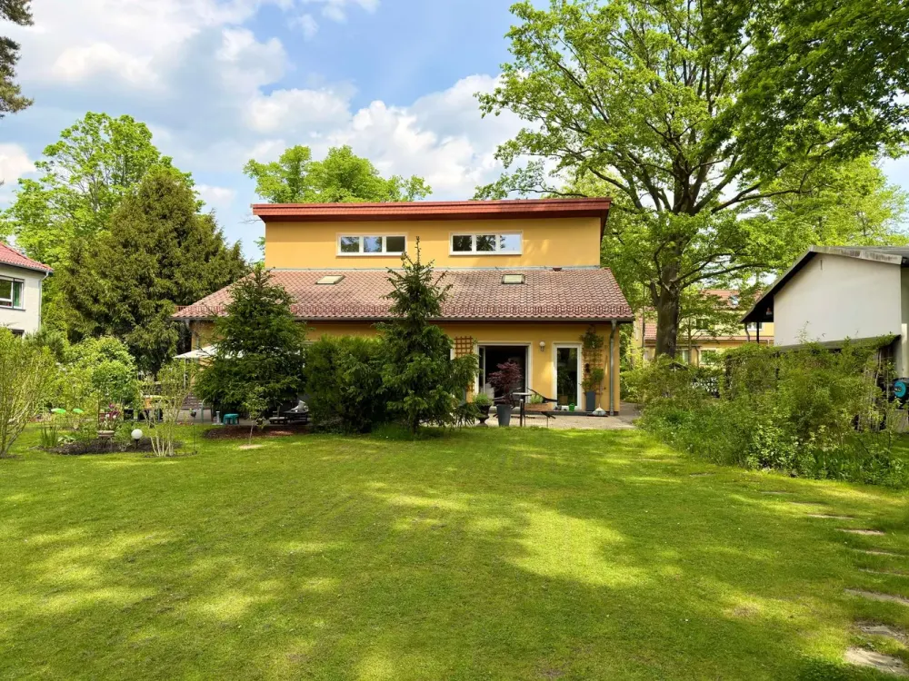 Befristet bis 06.2027: Wohnen wie im Urlaub - moderne Doppelhaushälfte mit Sauna und Garten