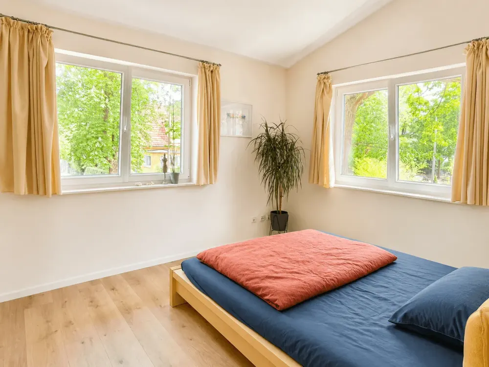 Befristet bis 06.2027: Wohnen wie im Urlaub - moderne Doppelhaushälfte mit Sauna und Garten