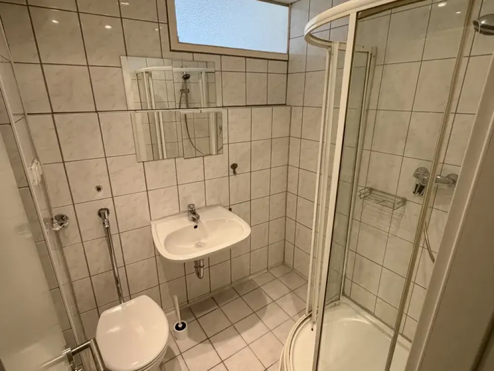 Renovated 2-Room Apartment (52 m²) with Fitted Kitchen in Central Location of Nürnberg