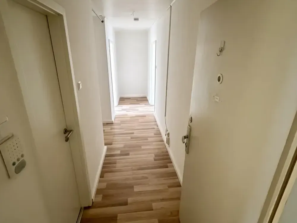 Renovated 2-Room Apartment (52 m²) with Fitted Kitchen in Central Location of Nürnberg