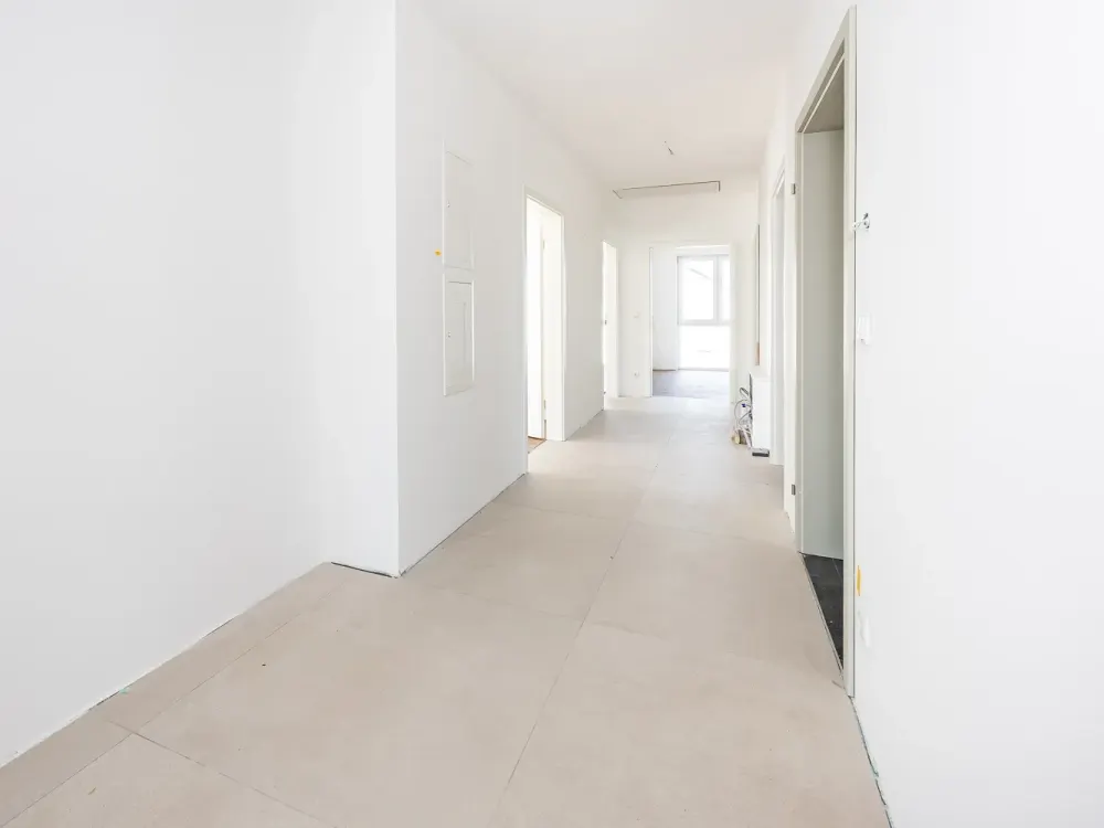 Modern Living with Style, High-Quality 4-Room Apartment in Hattersheim-Eddersheim