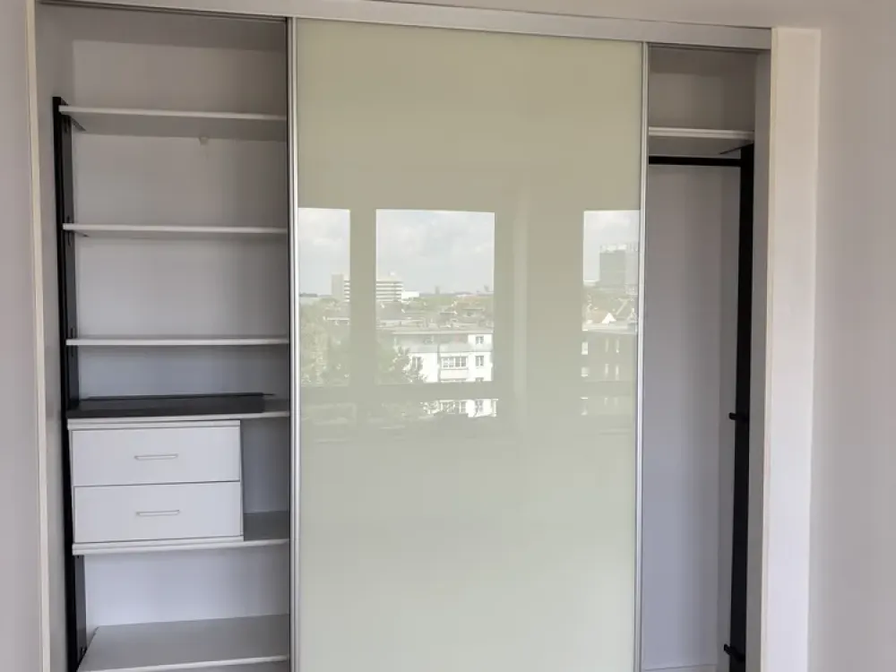 1-Zimmer- Appartement in Köln Sülz mit EBK + Stellplatz