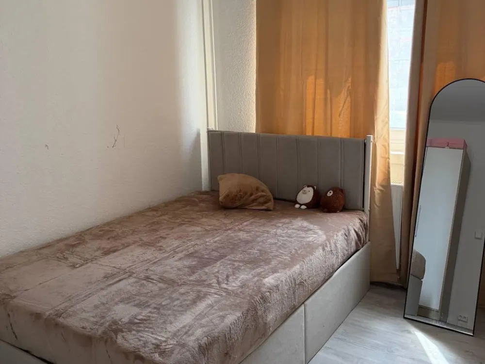 Zimmer in Frauen-WG zu vermieten
