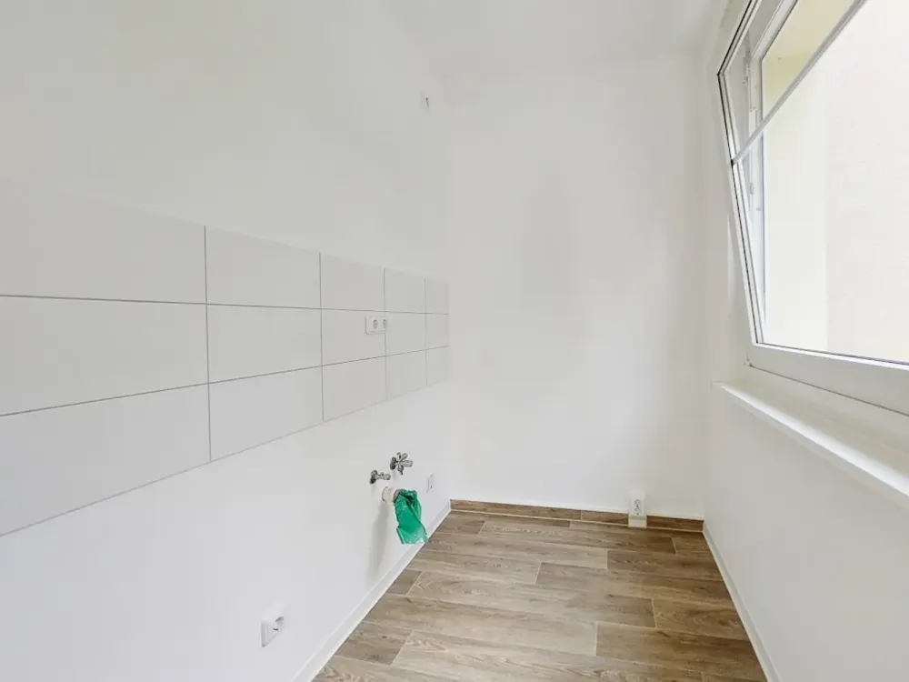 Small, Fine, Yours! We Are Renovating a 1-Room Dream Apartment!