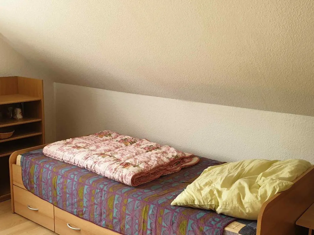 Möbliertes Einzelzimmer