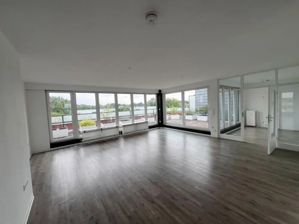 Willkommen Zuhause: ansprechende 3-Zimmer-Penthousewohnung in Anderten - Schleusenviertel