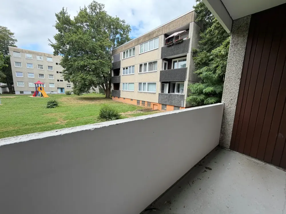 Attractive! 3-Room Apartment with Built-in Kitchen in a Good Residential Area