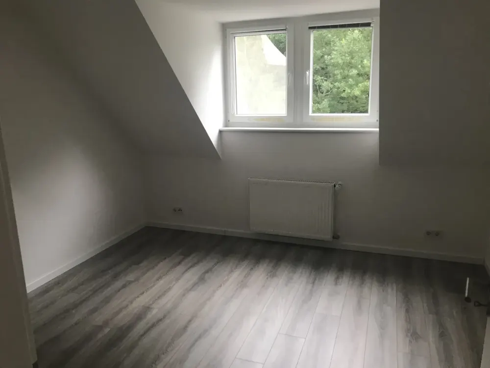 Gemütliche Dachgeschosswohnung mitten in Bensberg, sofort beziehbar