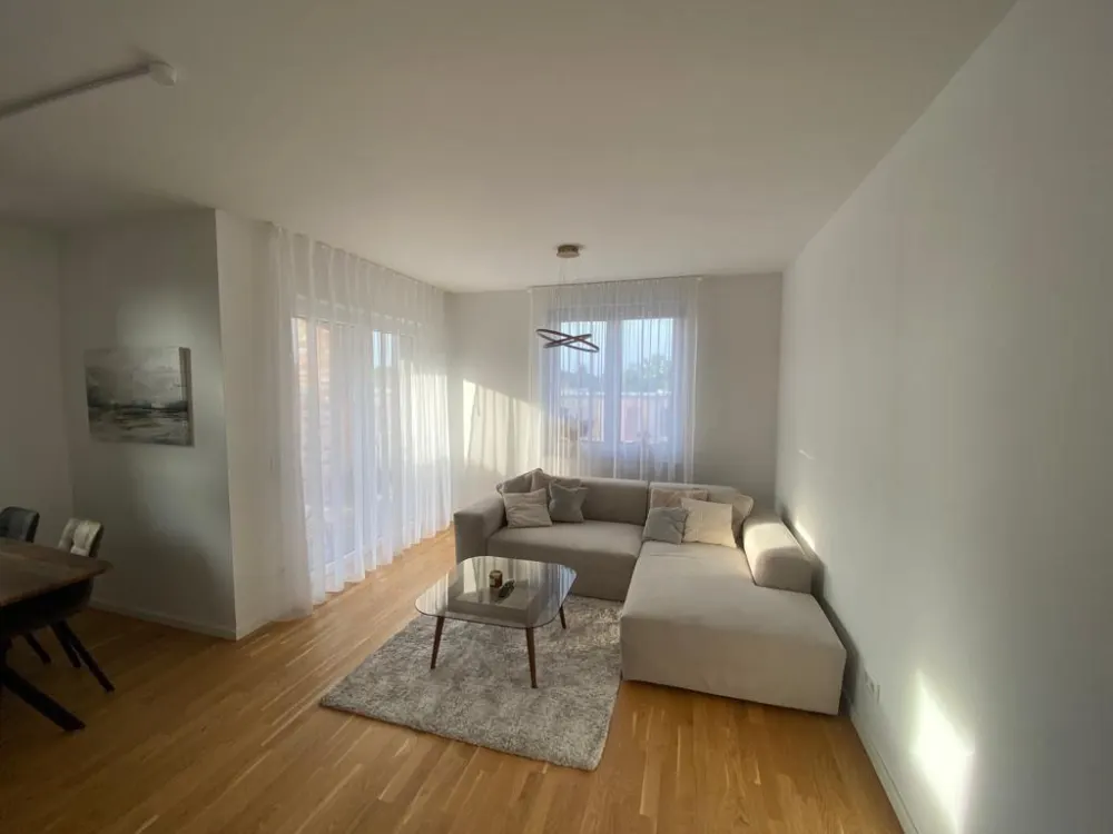 Praktisch geschnittene 3-Zimmer-Wohnung mit EBK und Balkon
