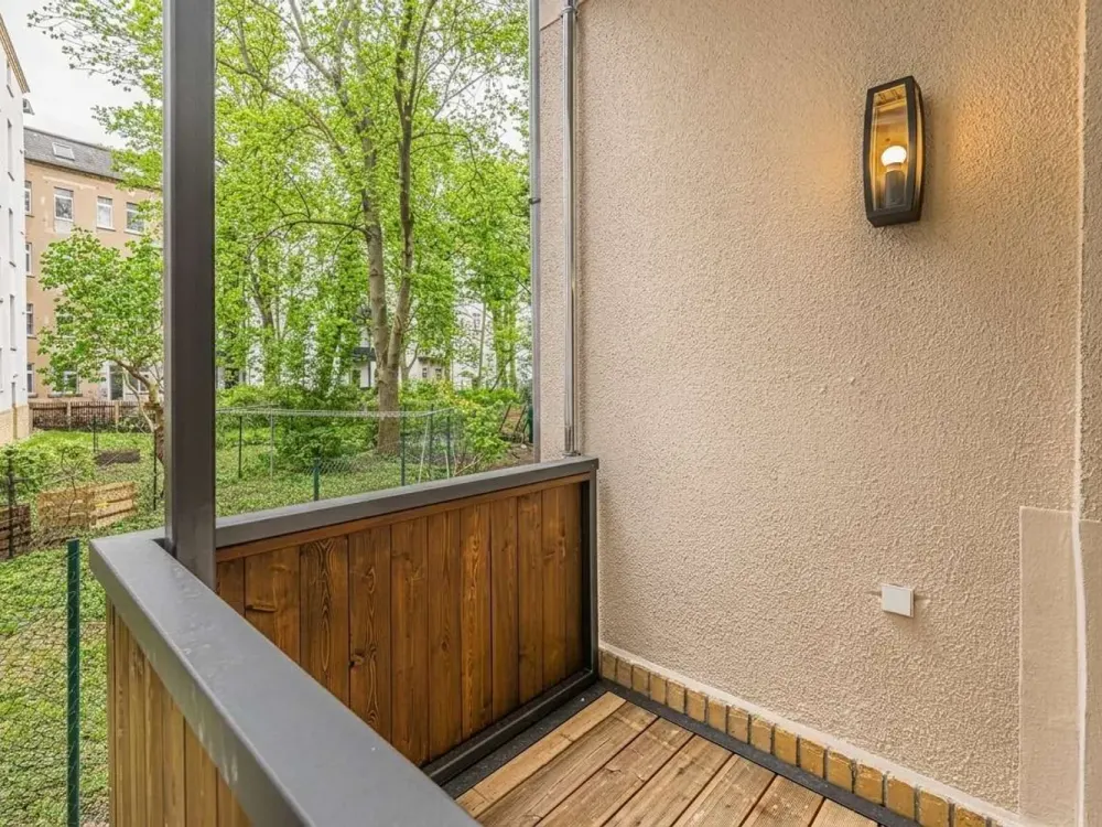 Renovated 3-Room Old Building Apartment with Balcony and Two Bathrooms