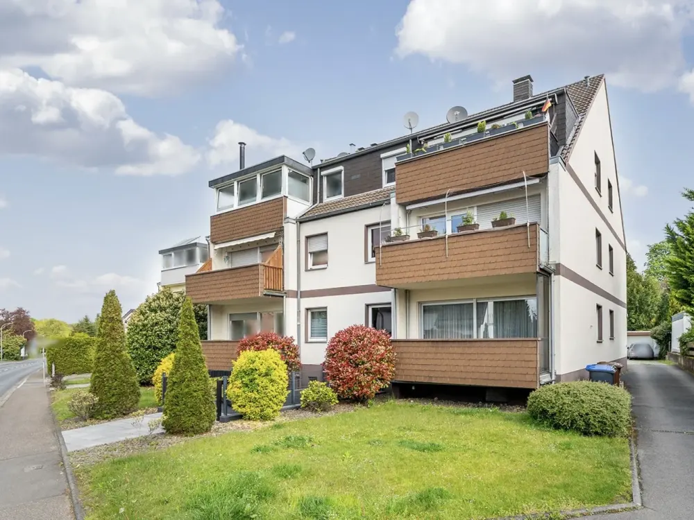 Wohnen mit Charakter: Drei-Zimmer-Wohnung in Bergisch Gladbach
