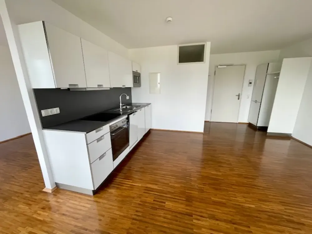 Ffm-Niederrad - Modernes Appartement mit Einbauküche und Einbauschränken
