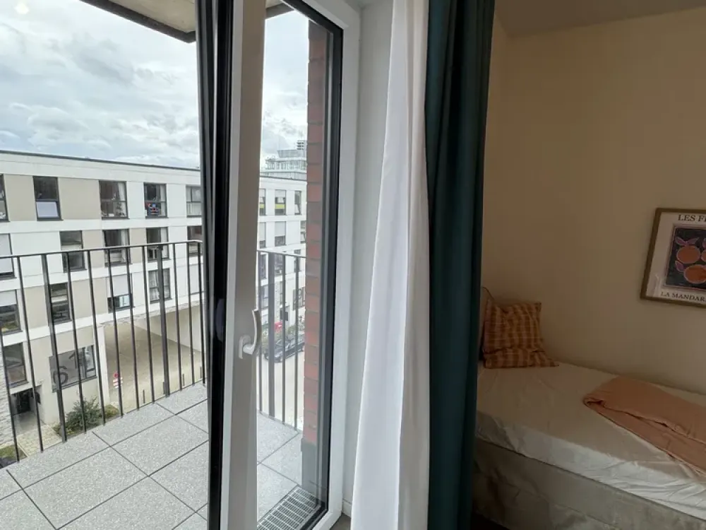 Vollmöbliertes Business-Apartment mit Balkon in Düsseldorf-Heerdt
