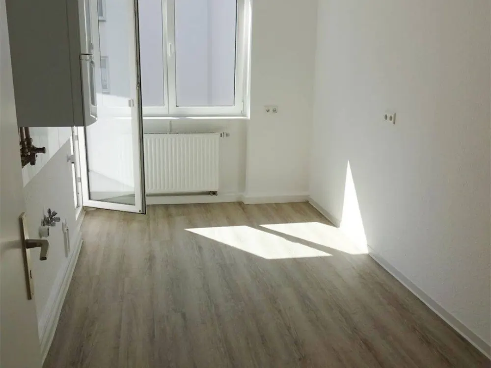 KLEIN aber FEIN! 1-Zimmer-Apartment mit Balkon + Tageslichtbad mit Dusche in Pempelfort