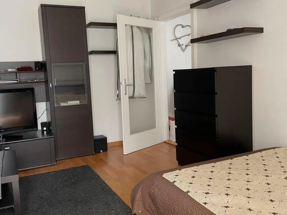 شقة مفروشة شفابينغ (جامعة - شارع جيزيلا) - 1490€ شامل