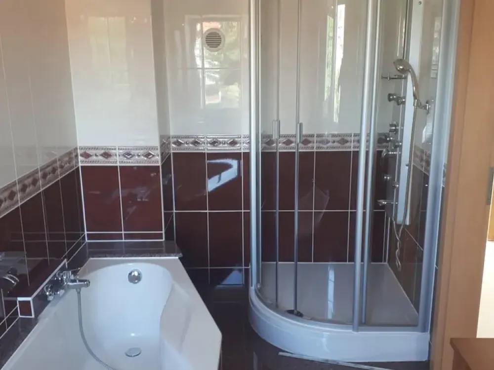 2-room apartment with private 500m² garden, fireplace, fitted kitchen / 790 EUR warm