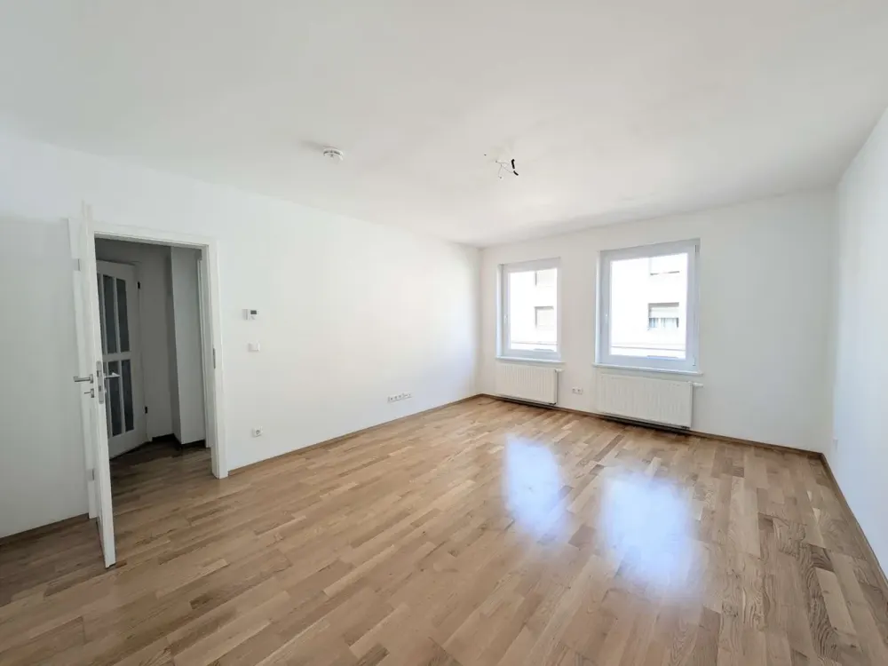 Charmante 2-Zimmer-Wohnung mit Balkon und Tageslichtbad in Stuttgart Ost