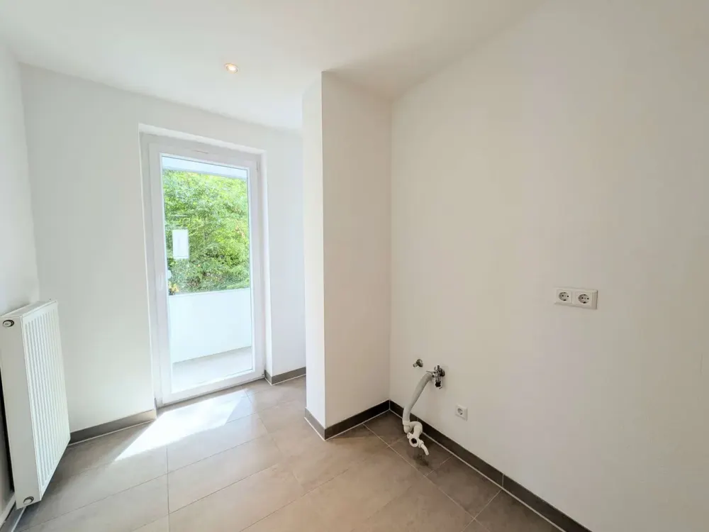 Charmante 2-Zimmer-Wohnung mit Balkon und Tageslichtbad in Stuttgart Ost