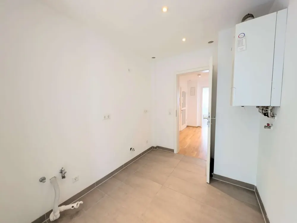 Charmante 2-Zimmer-Wohnung mit Balkon und Tageslichtbad in Stuttgart Ost