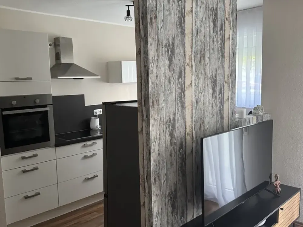 Helle 2‑Zimmer‑Wohnung mit Loggia in ruhiger Lage, Nähe Frankfurt