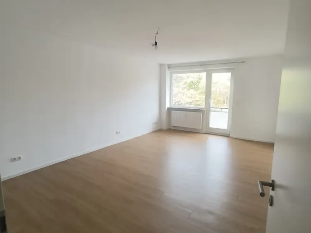 Moderne 2-Zimmer Wohnung mit Balkon im 2. OG in Frankfurt Ostend
