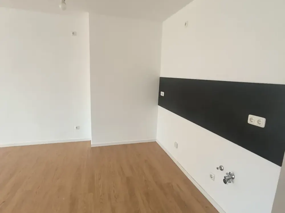 Moderne 2-Zimmer Wohnung mit Balkon im 2. OG in Frankfurt Ostend