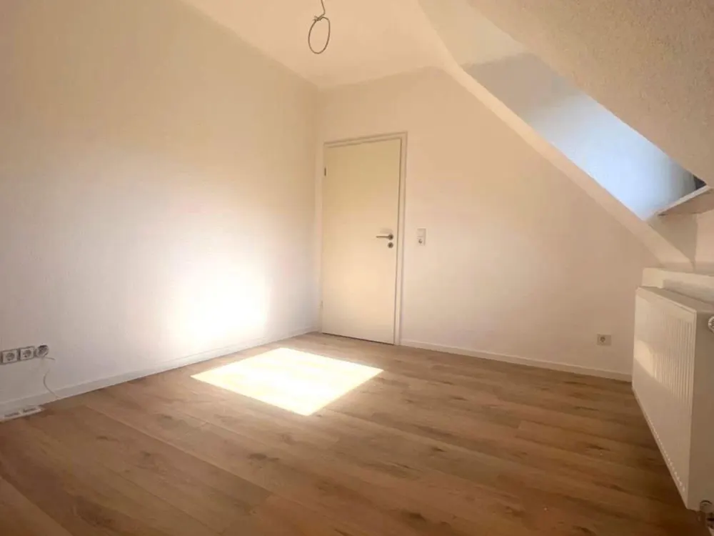 Helle, kernsanierte Dachgeschosswohnung in St. Ingbert-Rentrisch