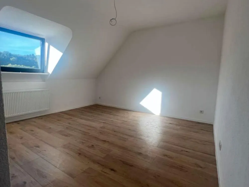 Helle, kernsanierte Dachgeschosswohnung in St. Ingbert-Rentrisch